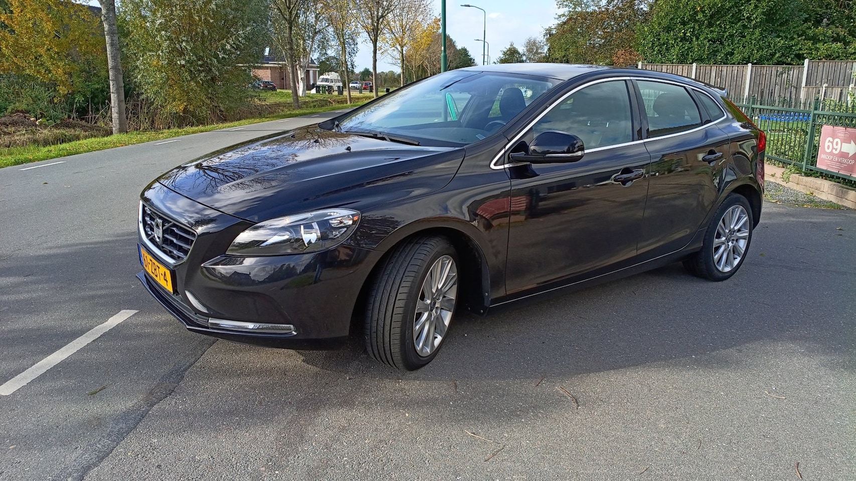 Volvo V40 - 1.6 T4 Momentum 1.6 T4 Momentum - AutoWereld.nl