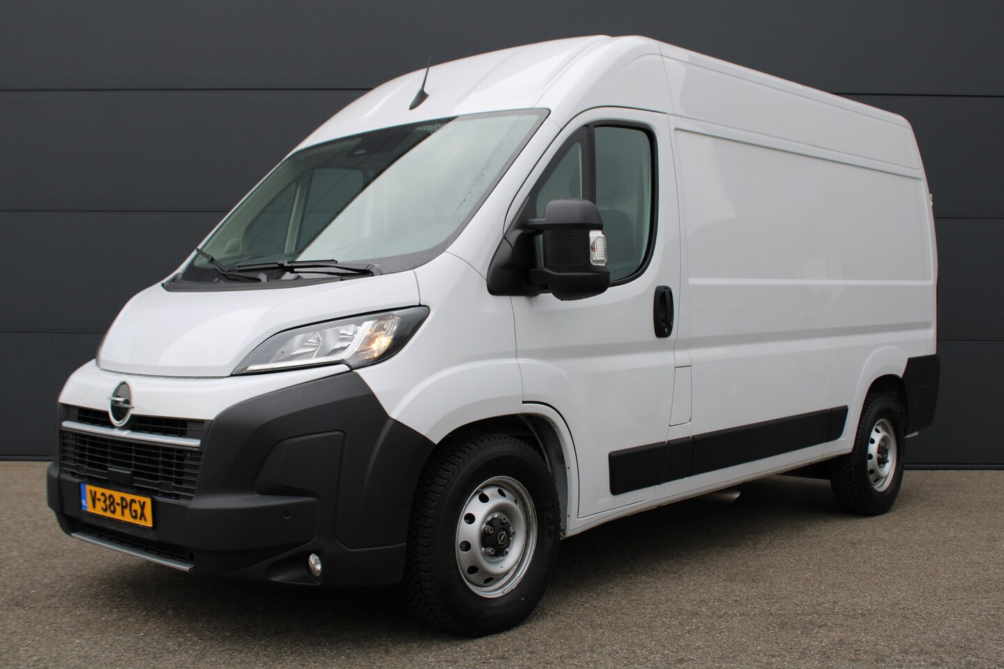 Opel Movano - 2.2D 180pk S&S L2H2 3.5t | Automaat | Camera | 3-Zits | Parkeersensoren rondom | Winter & - AutoWereld.nl