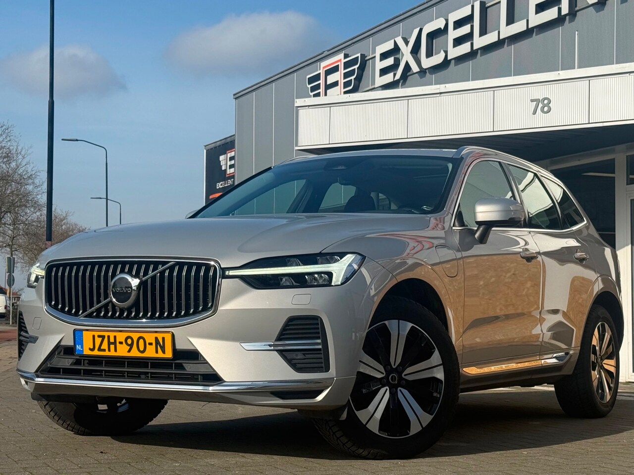 Volvo XC60 - 2.0 T6 Plug-in hybrid AWD Plus Bright 2.0 T6 Plug-in hybrid AWD Plus Bright - AutoWereld.nl