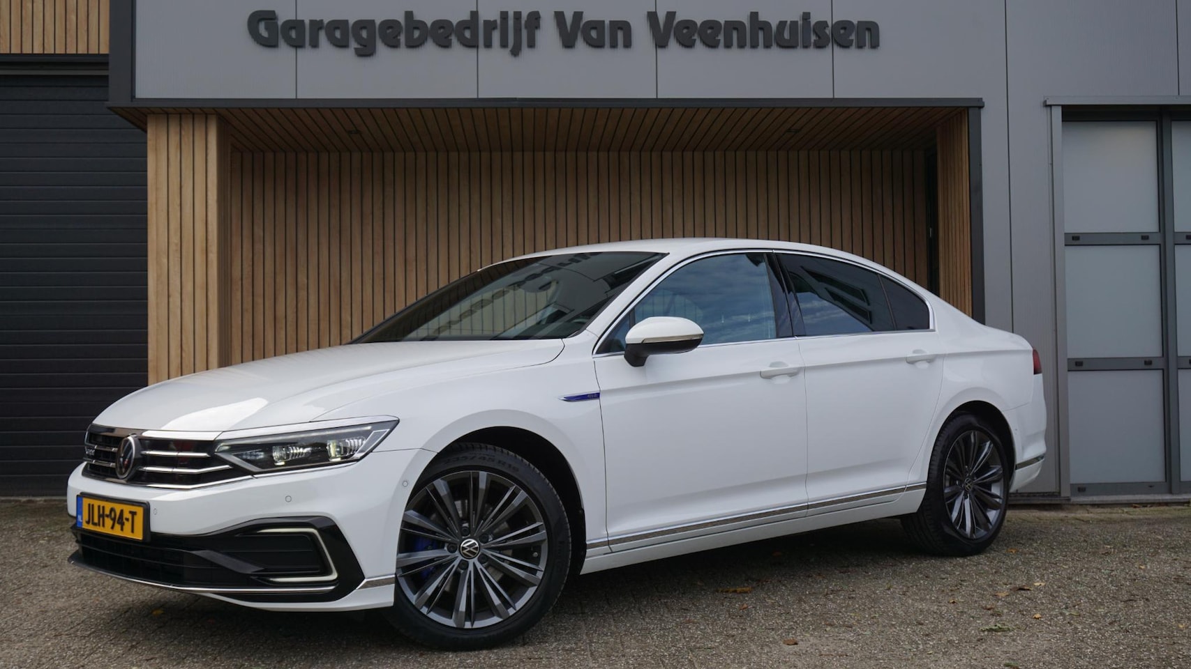 Volkswagen Passat - 1.4 TSI 218pk GTE Leder/Alcantara Virtual LED Stoel & Stuurwiel V.W. ACC *Complete GTE* 63 - AutoWereld.nl