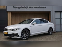 Volkswagen Passat - 1.4 TSI 218pk GTE Leder/Alcantara Virtual LED Stoel & Stuurwiel V.W. ACC *Complete GTE* 63