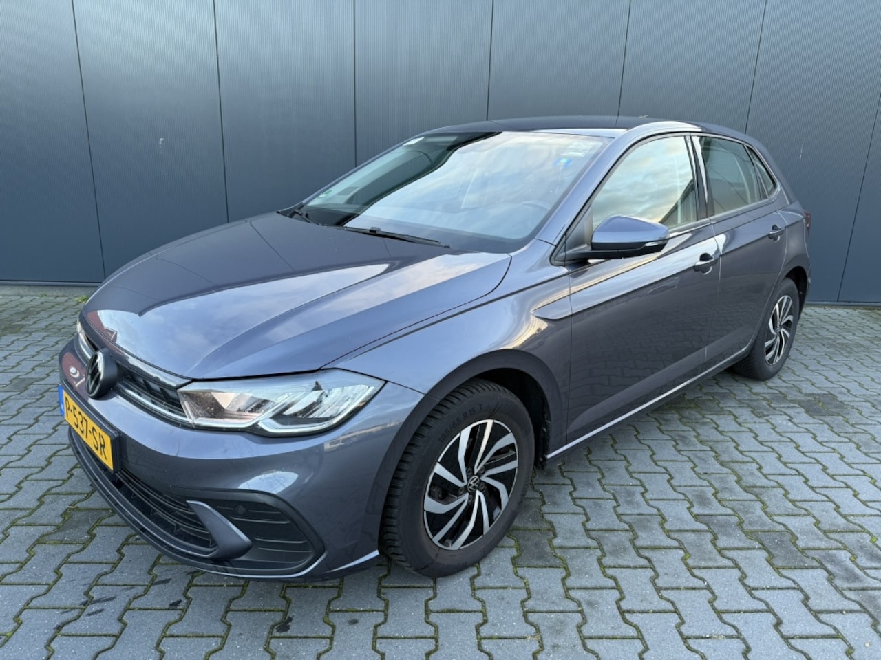 Volkswagen Polo - 1.0 TSI 95pk NAVI + AIRCO + CRUISE + LED + LMV - AutoWereld.nl