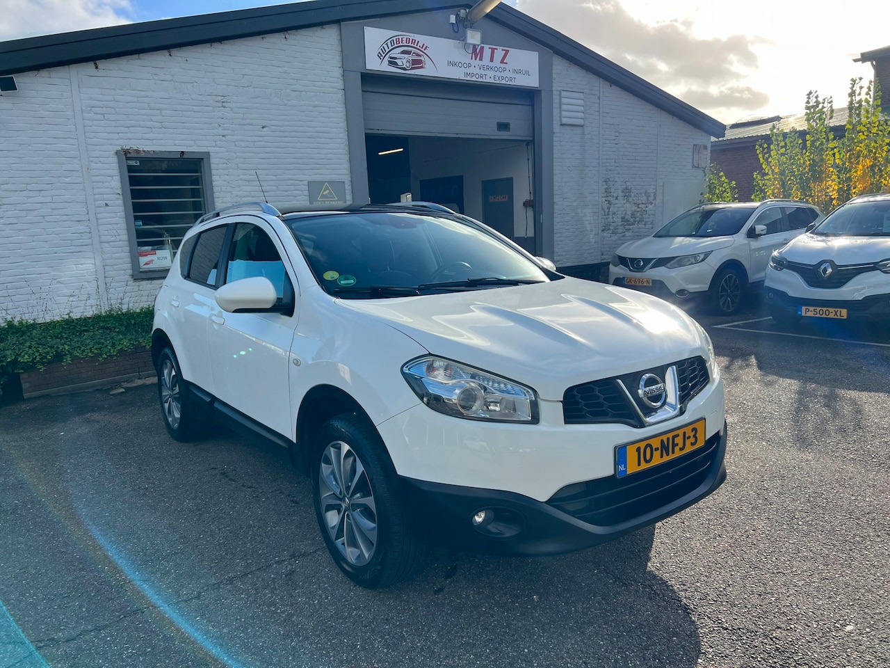 Nissan Qashqai - 1.6 Acenta PANO/ NAVI / CAM. - AutoWereld.nl