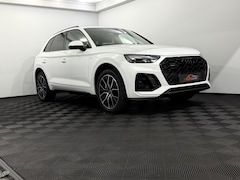 Audi Q5 - 55 TFSI e quattro Competition S-line Half leder, Navi, Parkeersensoren, Stoelverwarming, V