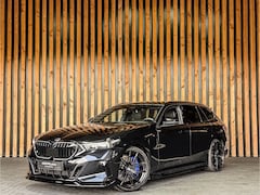 BMW 5-serie Touring - 550e xDrive 490PK M-Sport | BOWER AND WILKINS | 4 WIELBESTURING | PANO | HEAD-UP | STOELVE