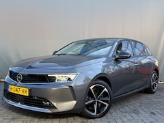 Opel Astra - BWJ 2022 1.6 Hybrid 181 PK Business Edition AUTOMAAT | NIEUW BINNEN STOEL+STUUR VERW. | AD