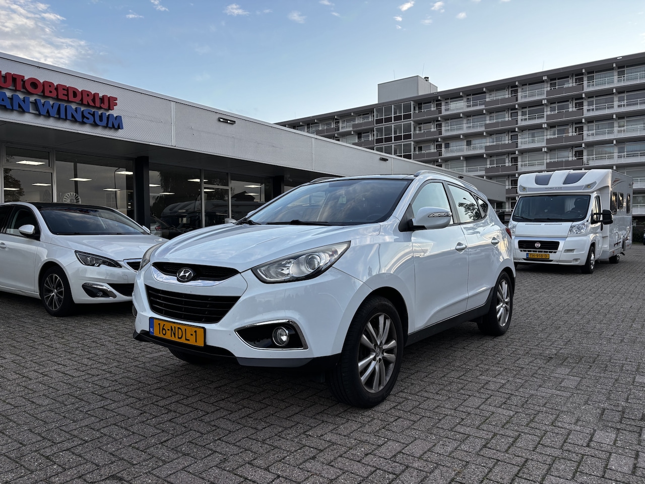 Hyundai ix35 - 2.0i i-Catcher / Lmv / Cruise / Leder / Navi / Acamera / Pano / Stoelverw. / Nap / - AutoWereld.nl