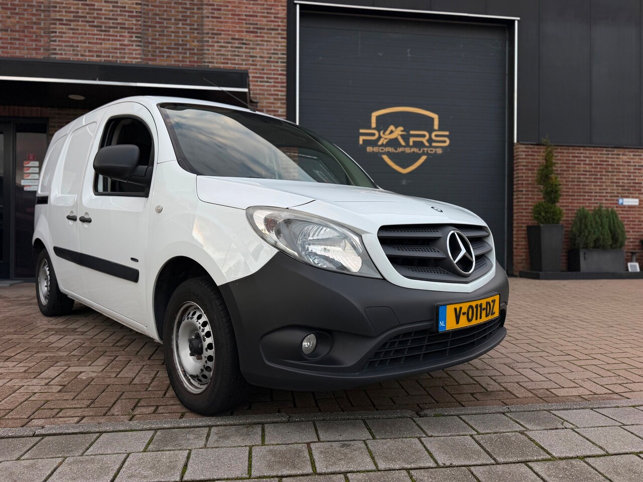 Mercedes-Benz Citan - 108 CDI BlueEFFICIENCY 3 Persoons Airco Elk.Ramen Trekhaak Marge!! - AutoWereld.nl