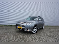 Mitsubishi Outlander - 2.0 PHEV Executive Edition AUTOMAAT - Navi / Cruise / Camera / Elektr. ramen / Lm velgen /