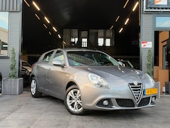Alfa Romeo Giulietta - 1.4 T Distinctive Lusso|Automaat|Navi|