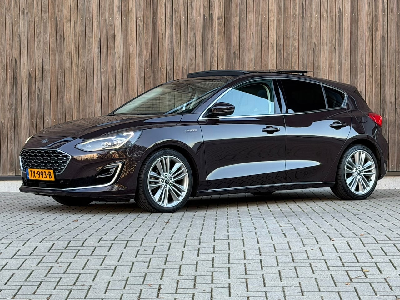 Ford Focus - 1.5 EcoBoost Vignale / Automaat / Full Option / - AutoWereld.nl