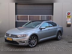 Volkswagen Passat - 1.4 TSI GTE Highline, Carplay, 360 Camera, Trekhaak, Massage, Pano
