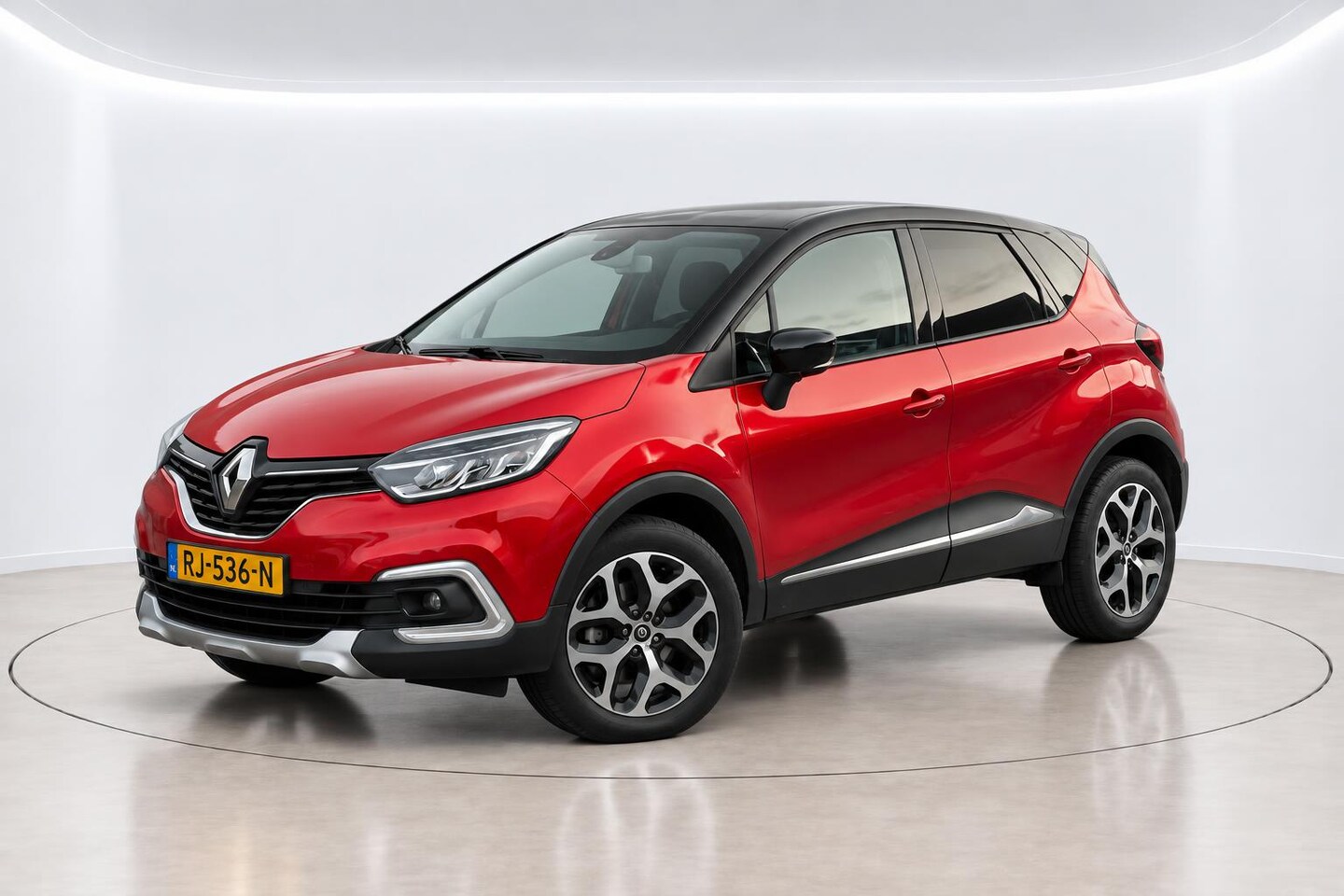 Renault Captur - 1.2 TCe Intens | Automaat | Trekhaak | Camera - AutoWereld.nl