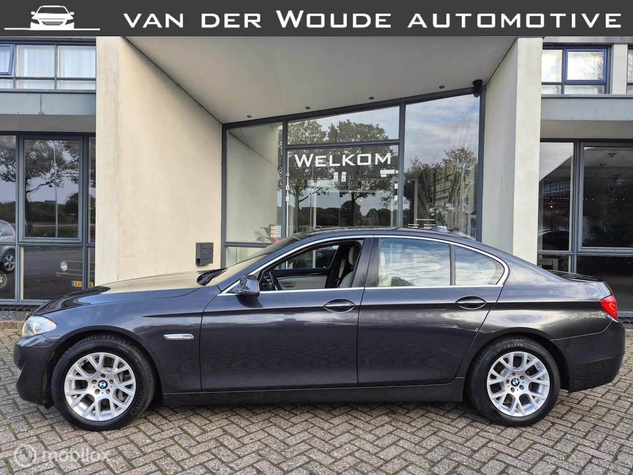 BMW 5-serie - 528i High Executive|Leder|Xenon|Navi|Carplay! - AutoWereld.nl