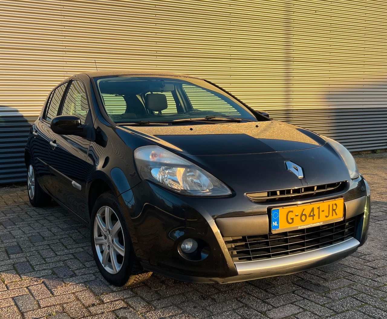 Renault Clio - 1.2 Night & Day 5deurs-Airco - AutoWereld.nl
