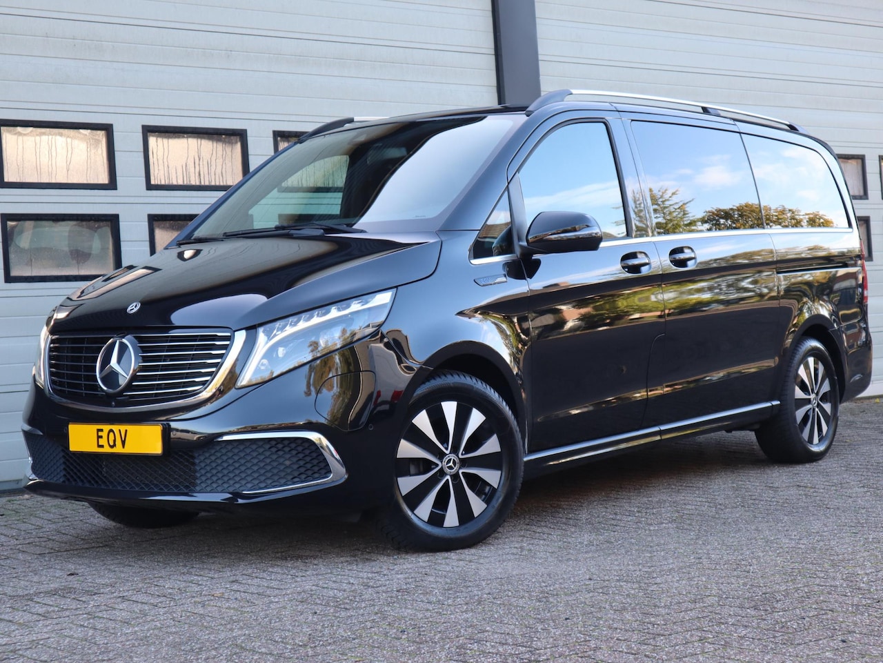 Mercedes-Benz EQV - EQV 300 90 kWh L2 Lang - 8 persoons - AutoWereld.nl