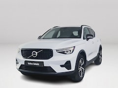 Volvo XC40 - B4 Plus Dark | Parkeercamera | Harman Kardon | Stoel- en stuurverwarming | Trekhaak