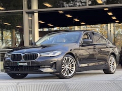 BMW 5-serie - 530i Business Edition Plus Automaat 252PK | Leder | Carplay | Memory Seats | Navigatie| El