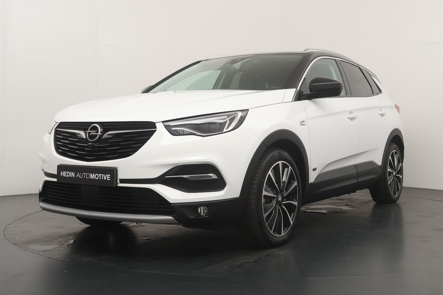 Opel Grandland X - 1.6 225pk Turbo Hybrid Innovation | Stoelverkoeling+Verwarming | Leder | Parkeer Camera V+ - AutoWereld.nl