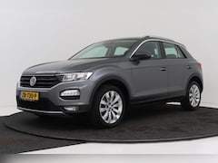Volkswagen T-Roc - 1.5 TSI Sport | Trekhaak | Camera | Adap. Cruise | Climate Control |