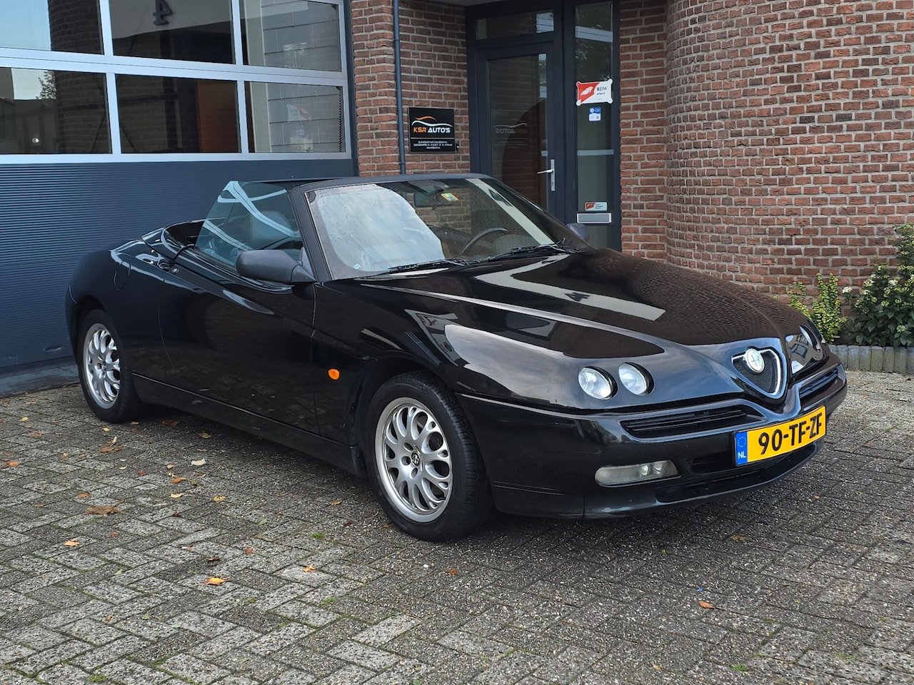 Alfa Romeo Spider - 2.0-16V T.Spark L 2.0-16V T.Spark L - AutoWereld.nl