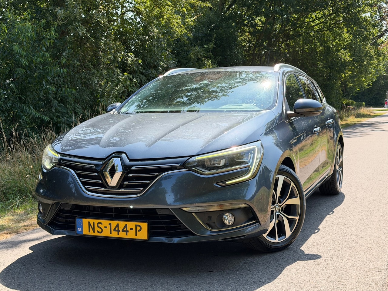 Renault Mégane Estate - 1.2 TCe Bose | Massage + Camera + Head -Up + Ketting vervangen Nu € 7.500,-!!! - AutoWereld.nl