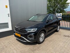Volkswagen T-Roc - 1.5 TSI Life / AUTOMAAT / NAVIGATIE / CAMERA / CRUISE / DIGITAL COCKPIT / NL-AUTO / PARKEE