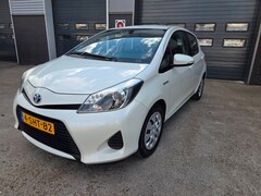 Toyota Yaris - 1.5 Full Hybrid Aspiration, Automaat, AUR Camera