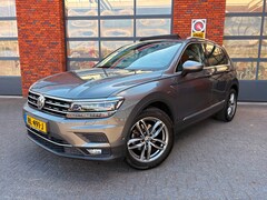 Volkswagen Tiguan - 1.4 TSI 150PK DSG Highline | Schuifdak | LED | Trekhaak