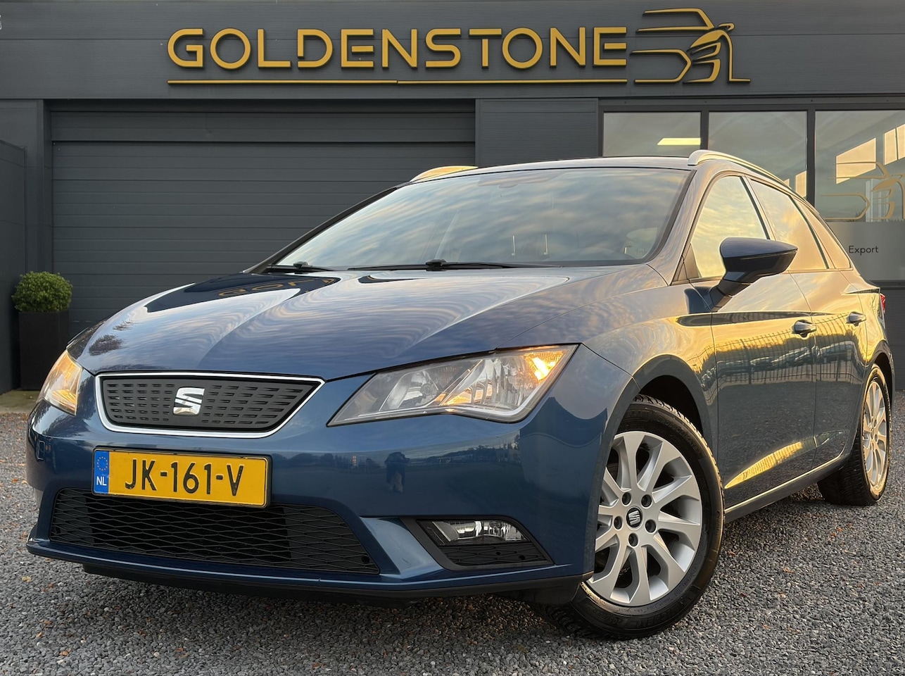 SEAT Leon ST - 1.0 EcoTSI Style Connect ✓2e Eigenaar✓Trekhaak✓Carplay✓Navi✓Clima✓Cruise✓6 Bak✓Lm velgen✓1 - AutoWereld.nl