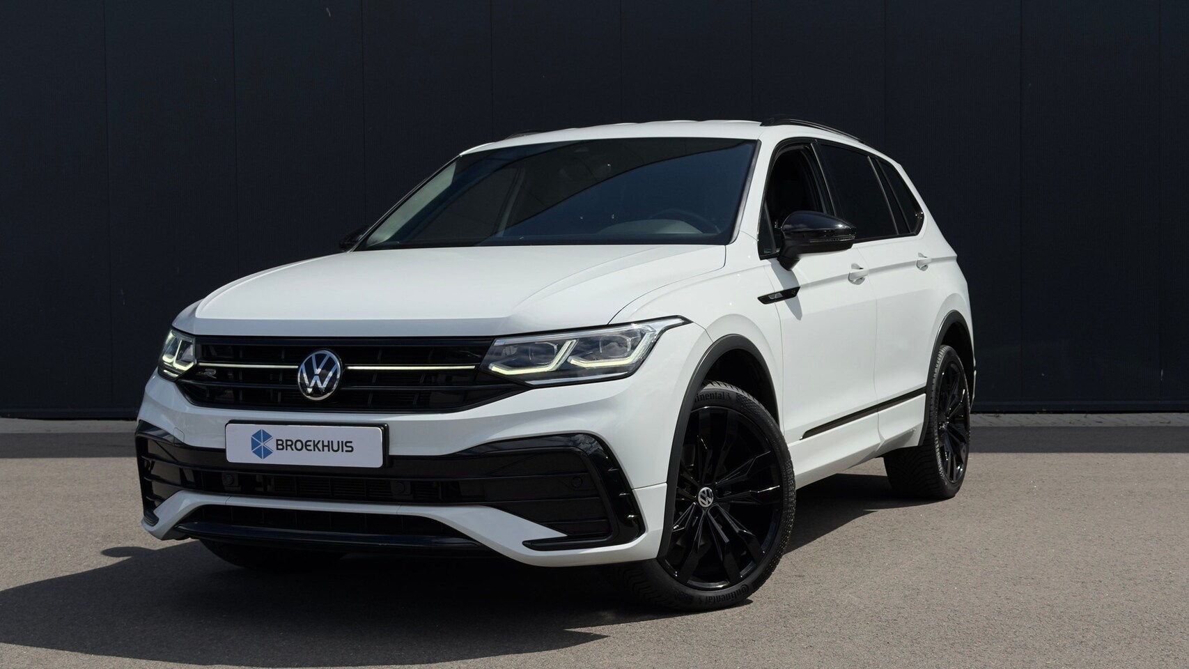 Volkswagen Tiguan Allspace - 1.5TSI 150pk 7-DSG R-Line 7p | Camera | Navigatie | Apple Carplay | Adaptive Cruise | Acht - AutoWereld.nl