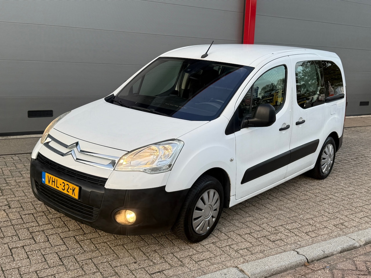 Citroën Berlingo - 1.6i 500 Club | dubbel schuifdeur - AutoWereld.nl