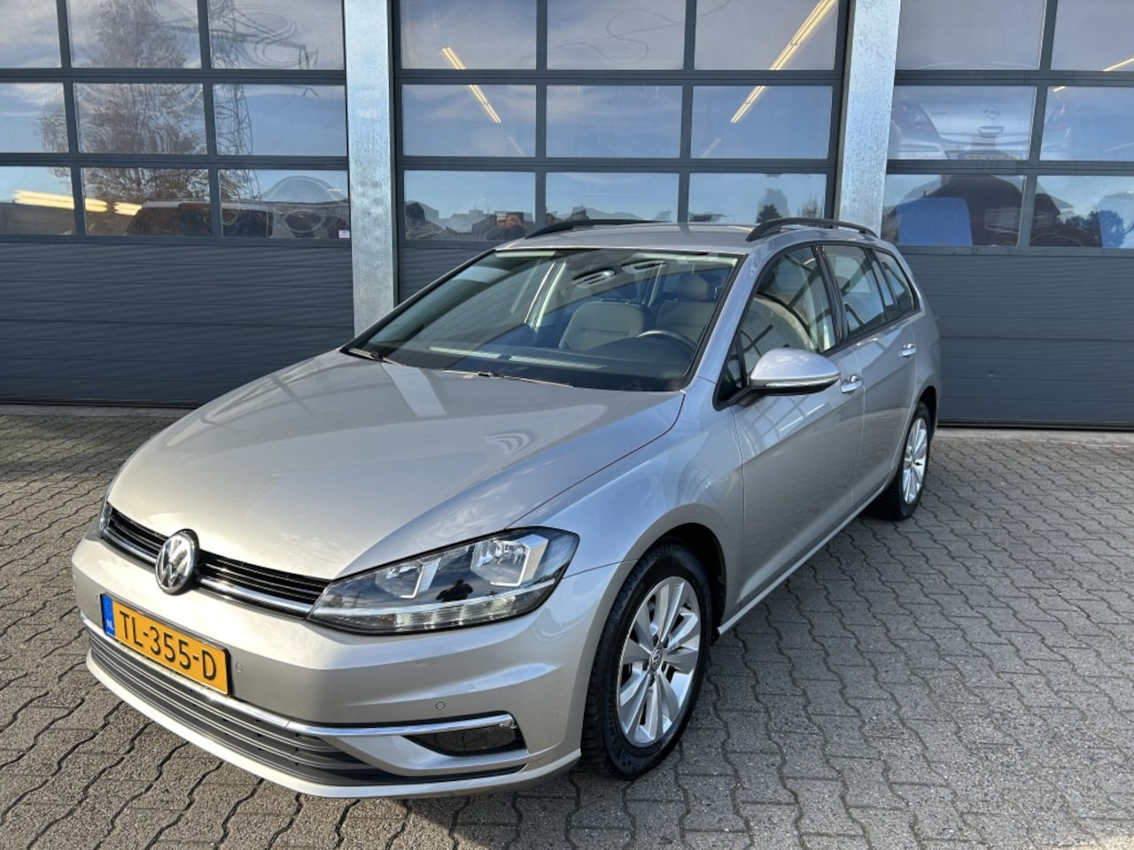 Volkswagen Golf Variant - 1.0 TSI Comfortline Business 1.0 TSI 110pk Comfortline Business - AutoWereld.nl