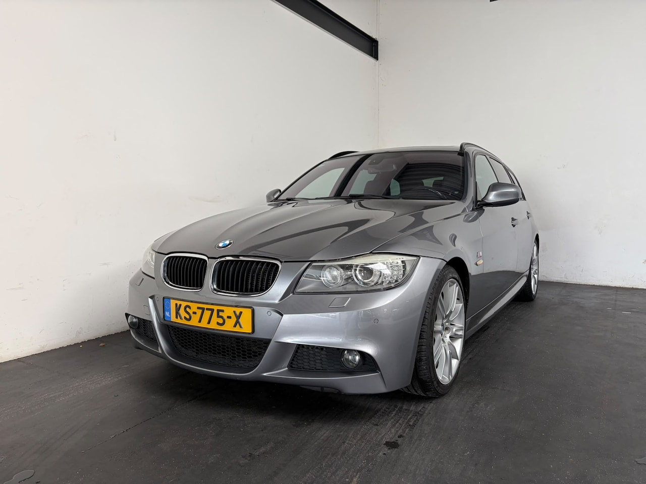 BMW 3-serie Touring - 320i High Executive.M-Sport.KettingVV.PANO. - AutoWereld.nl