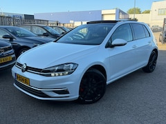 Volkswagen Golf - 1.4 TSI Business R /Pano/PDC/Virtual