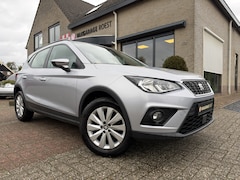 SEAT Arona - 1.0 TSI Style Carplay / Parkeersensors / Cruise control
