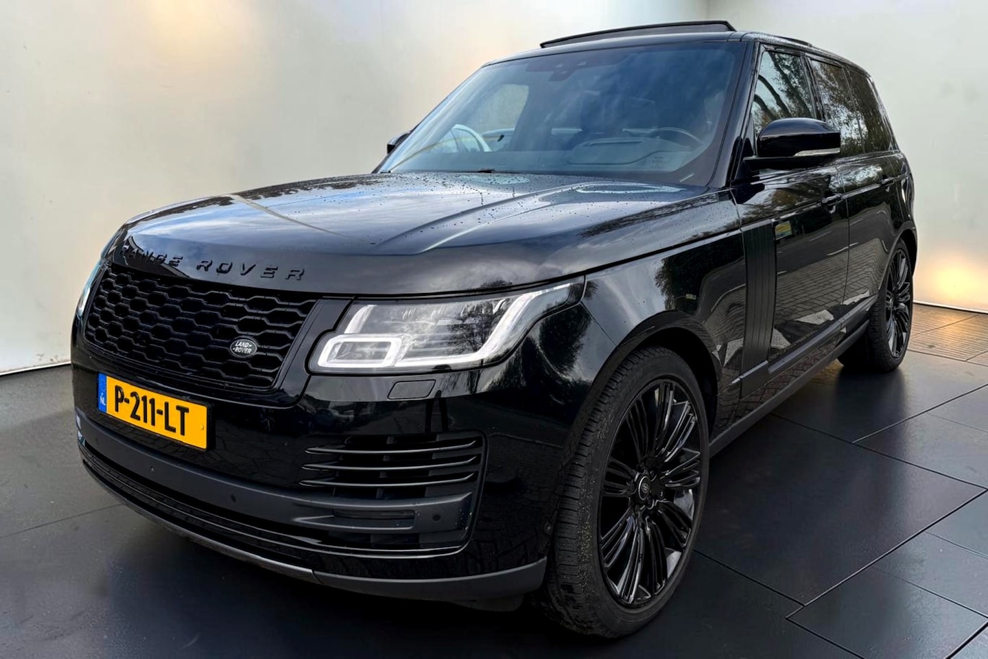 Land Rover Range Rover - P400 MHEV 294kW/400pk Aut8 Vogue PANORAMADAK + ADAPT.CRUISE + MERIDIAN AUDIO + LUCHTVERING - AutoWereld.nl