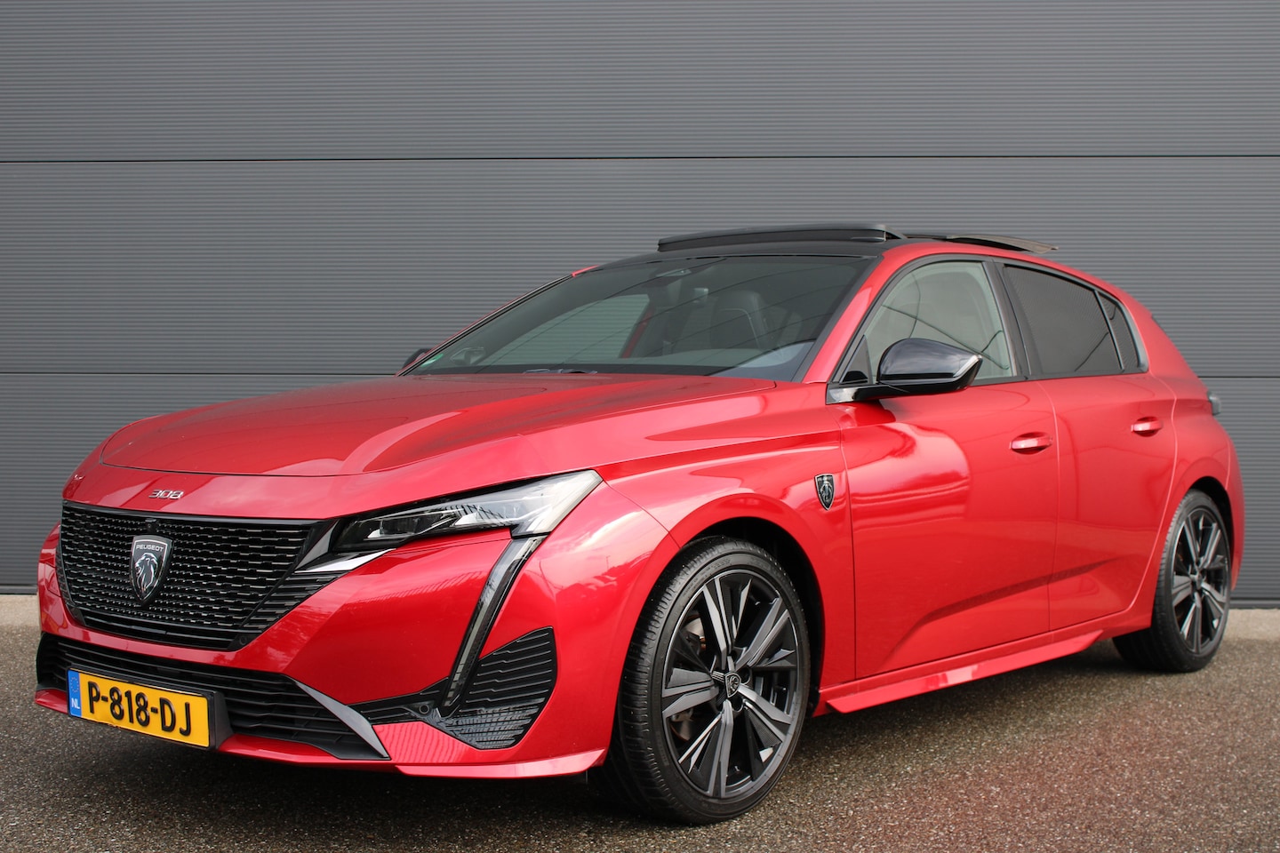 Peugeot 308 - 1.2 PureTech GT Pack Business | Automaat | Panorama/schuifdak | Alcantara | Trekhaak | Cam - AutoWereld.nl