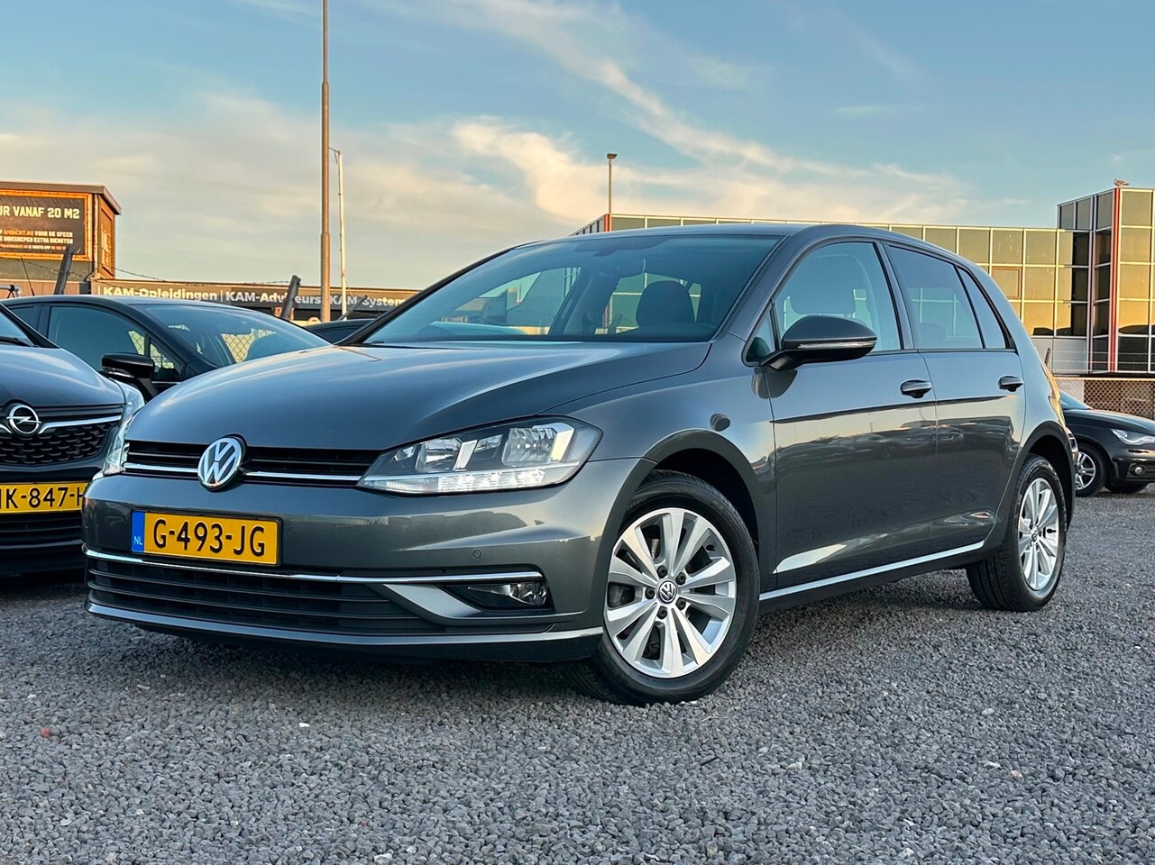 Volkswagen Golf - 1.0 TSI Comfortline/NAVI/CLIMA/CARPLAY - AutoWereld.nl