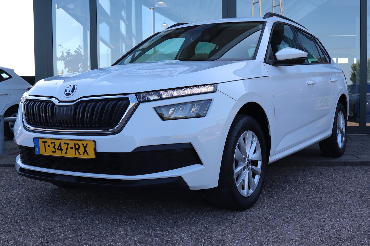 Skoda Kamiq - 1.0 TSI Ambition 110PK Automaat | Airco | Cruise control | Elektrische ramen voor - AutoWereld.nl