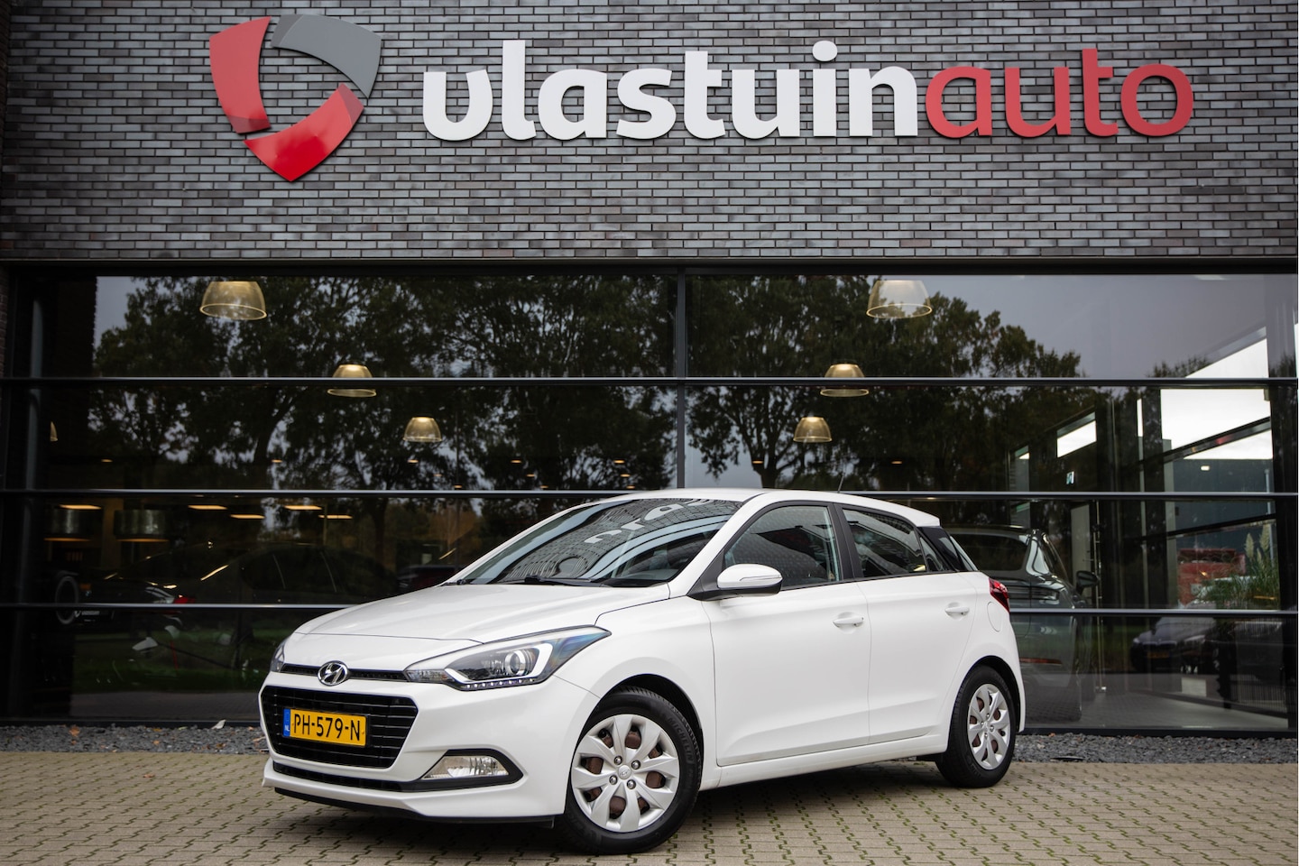 Hyundai i20 - 1.0 T-GDI Comfort 1.0 T-GDI Comfort , Navigatie, Cruise control, Lane assist - AutoWereld.nl