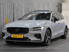 Volvo V60 - T6 350PK AWD Plus Dark | 360 | Trekhaak | Leder | Schuifdak | Zwarte logo's |