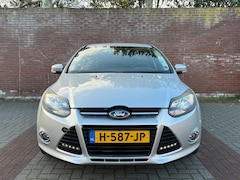 Ford Focus - 1.6 EcoBoost Titanium