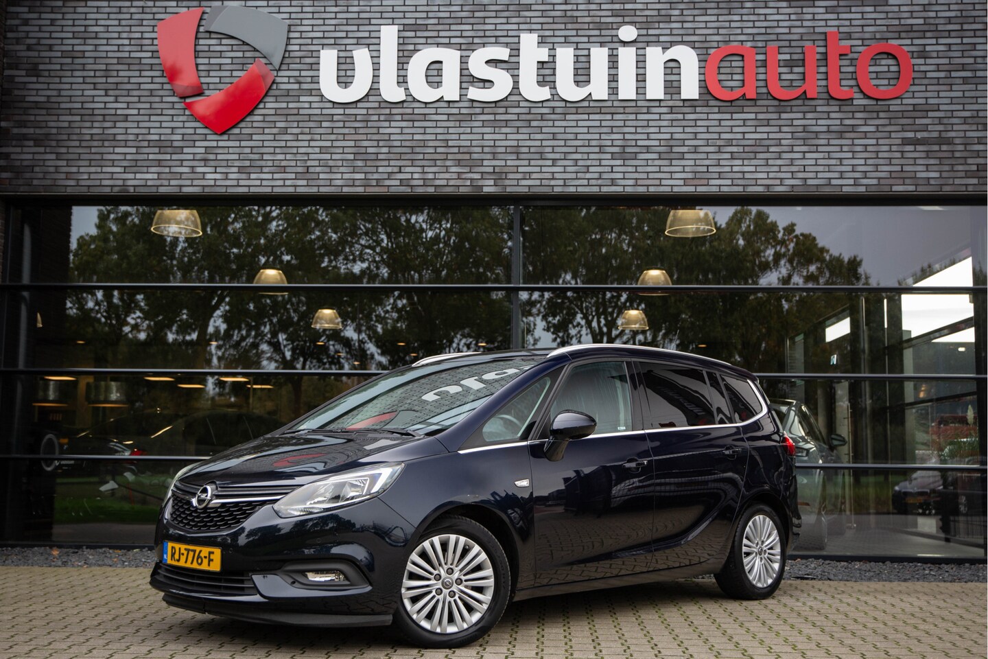 Opel Zafira - 1.4 Turbo Business Executive 7p. 1.4 Turbo Business Executive 7p. , Achteruitrijcamera, Cruise control, - AutoWereld.nl