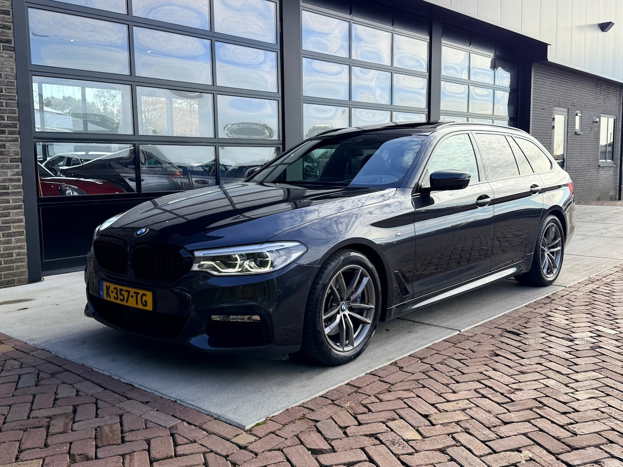 BMW 5-serie Touring - 530i High Executive | Alcantara | Pano | HUD | LED | - AutoWereld.nl