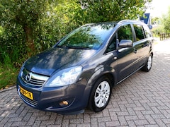 Opel Zafira - 1.8 Cosmo 140pk 7-Persoons Clima Cruise Navi Trekhaak 1200kg. Xenon