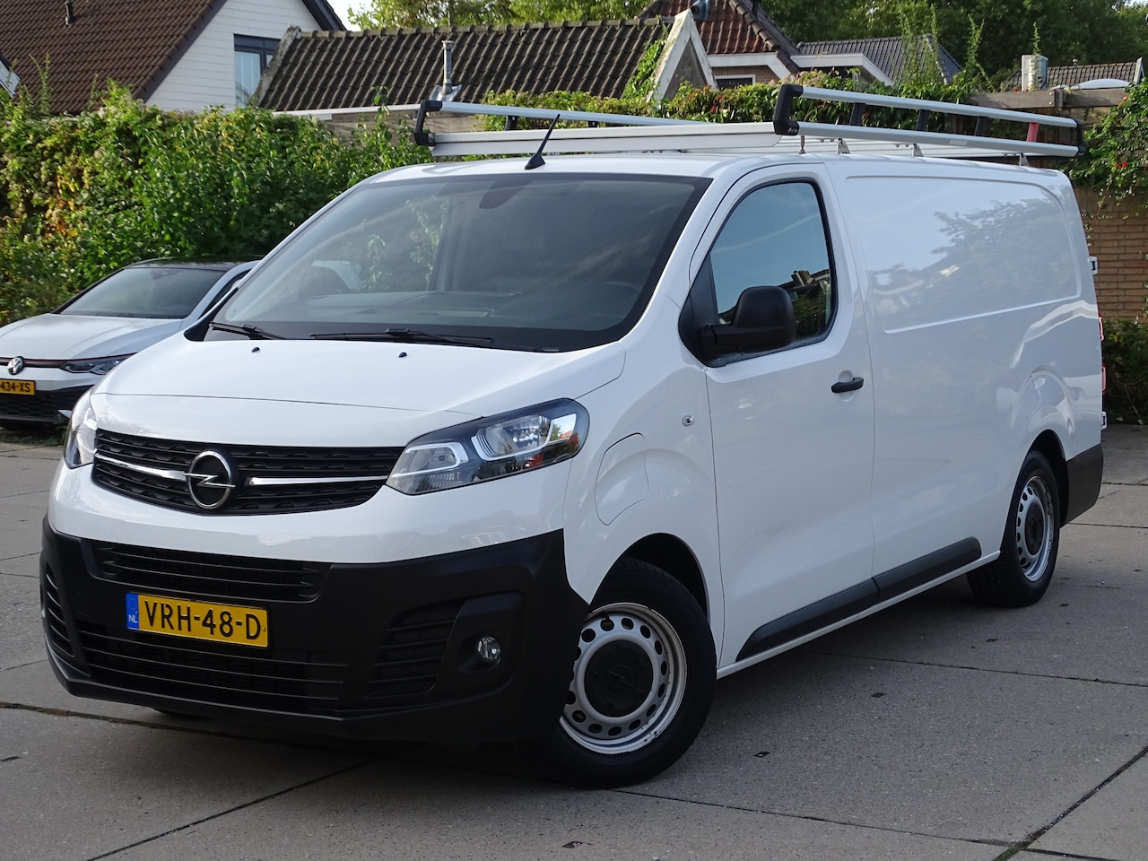Opel Vivaro-e - L3H1 75 kWh DC-snellader - AutoWereld.nl