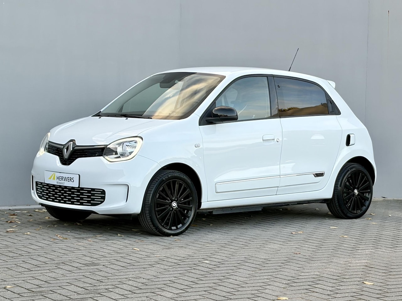 Renault Twingo Z.E. - R80 E-Tech Série Limitée Urban Night 22 kWh / SOH 95,52% / Dealer onderhouden / Navigatie - AutoWereld.nl