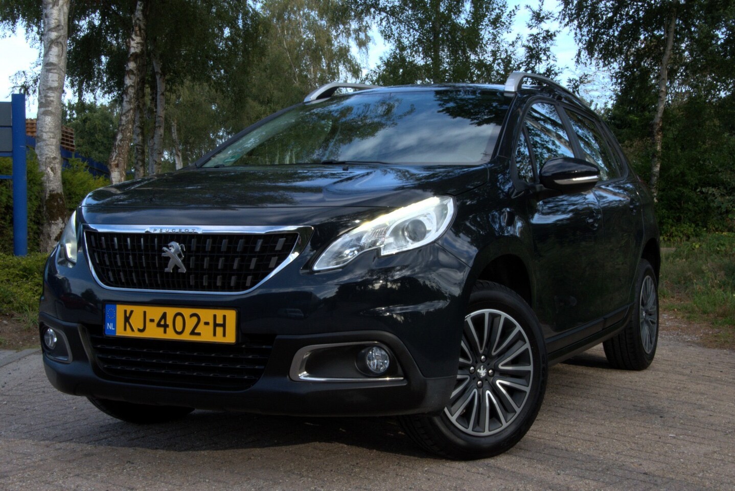 Peugeot 2008 - 1.2 PureTech Blue Lion NAP, Airco, Cruise, Navi, PDC. - AutoWereld.nl