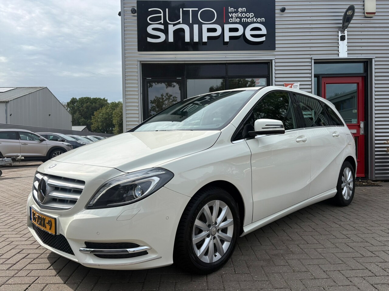 Mercedes-Benz B-klasse - 180 Ambition -AUTOMAAT-DEALER ONDERHOUDEN-1STE EIGENAAR-XENON-CAMERA-AIRCO-CRUISECONTROL-O - AutoWereld.nl